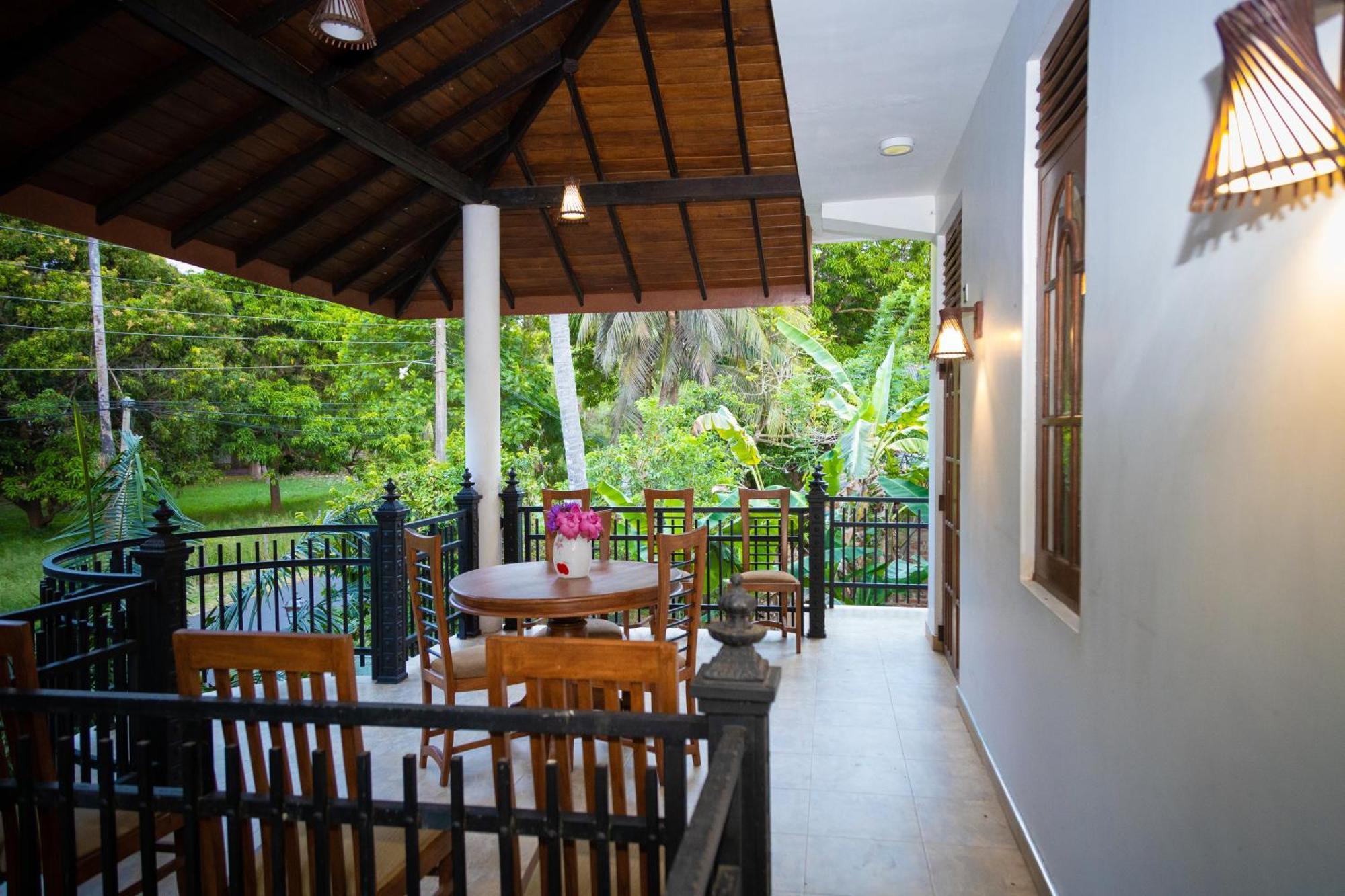 Marathona Tourist Resort - Anuradhapura Εξωτερικό φωτογραφία