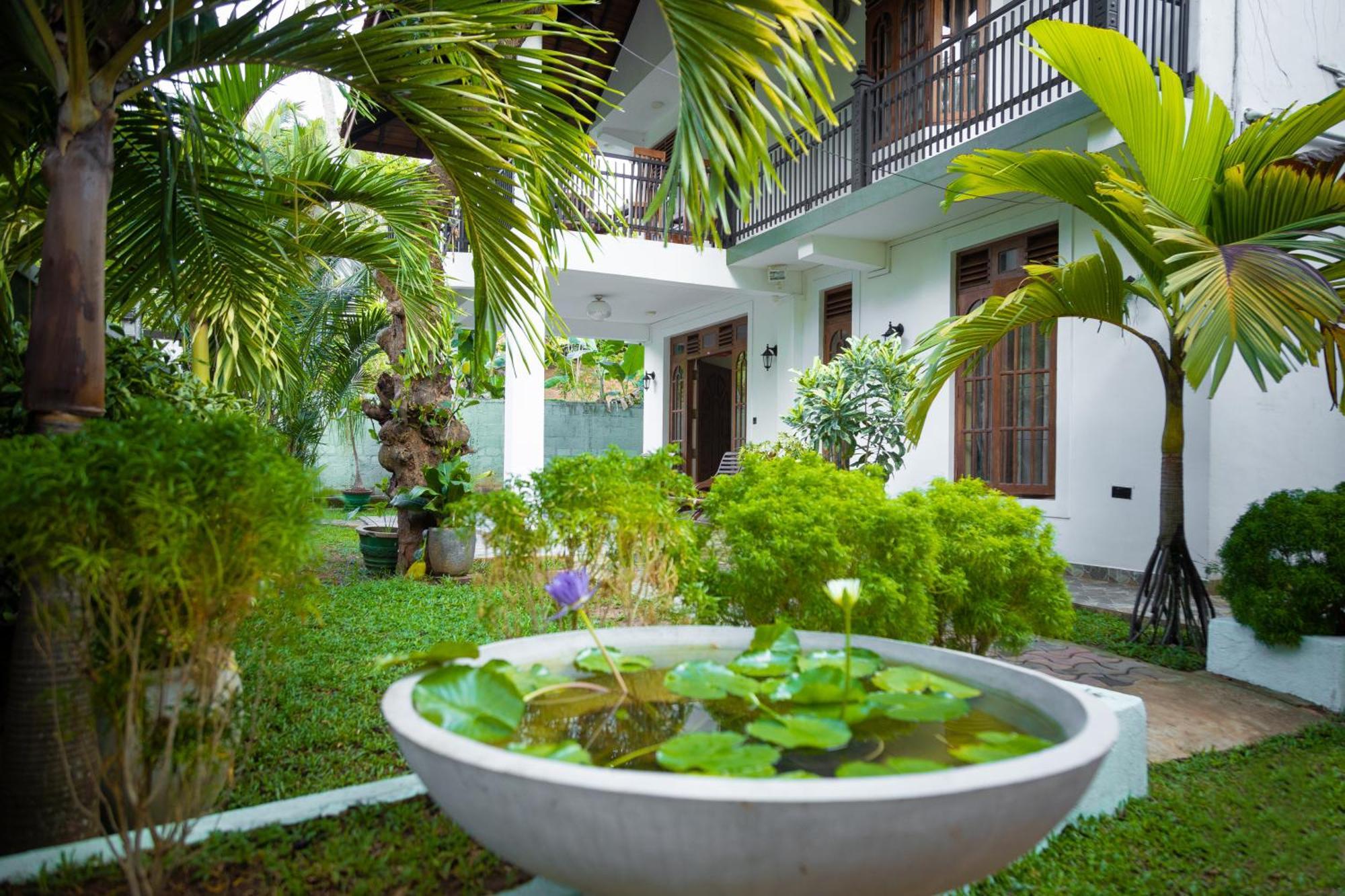 Marathona Tourist Resort - Anuradhapura Εξωτερικό φωτογραφία